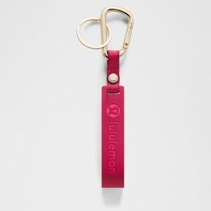 Lululemon Silicone Keychain Berry Rumble/Jewelled Magenta